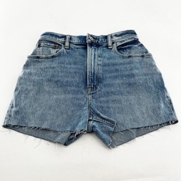 Abercrombie Fitch Curve Love The 90s Straight Denim Shorts Size 26 - Picture 2 of 5